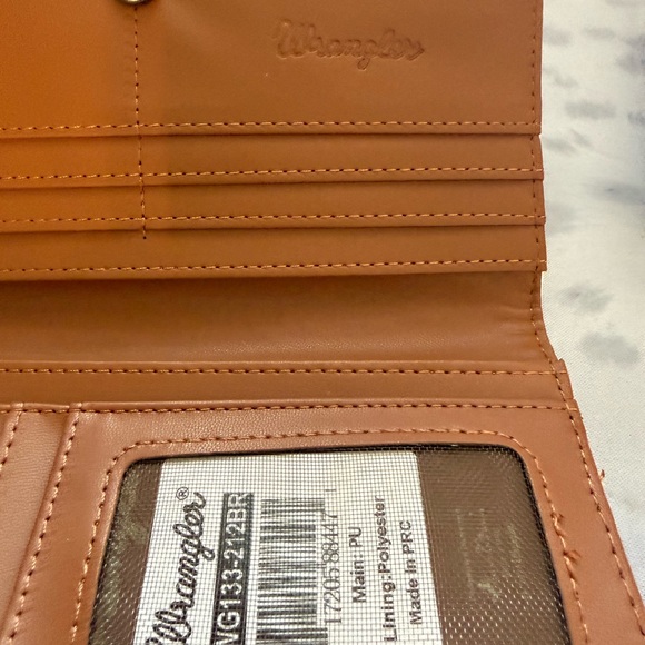 Wrangler Cowhide Print Wallet - Picture 6 of 8